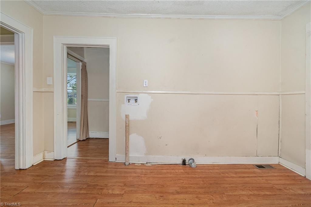 725 S Beaumont Avenue Property Photo 13