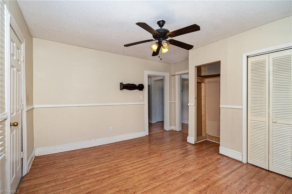 725 S Beaumont Avenue Property Photo 16