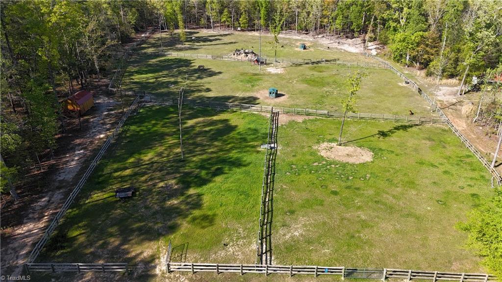 104 Bridle Path Lane Property Photo 8