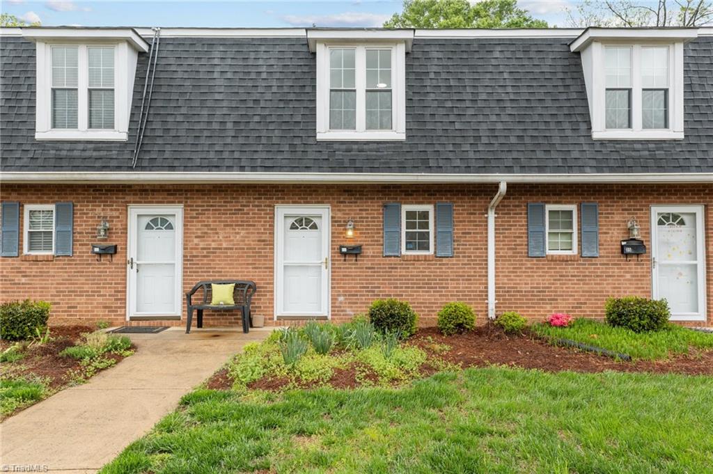 506 Carolyn Court # D4 Property Photo