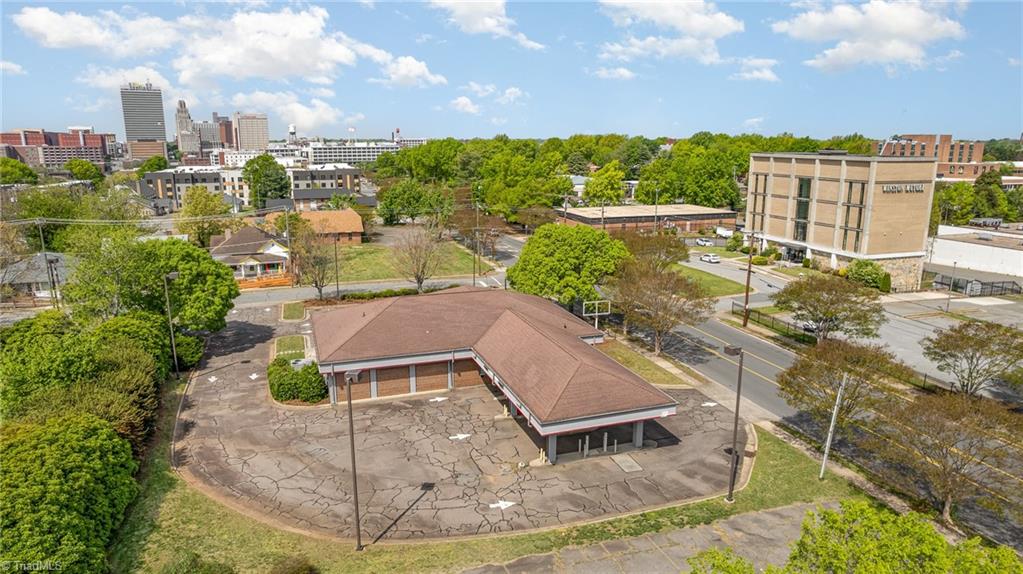 1300 5th Street Property Photo 8