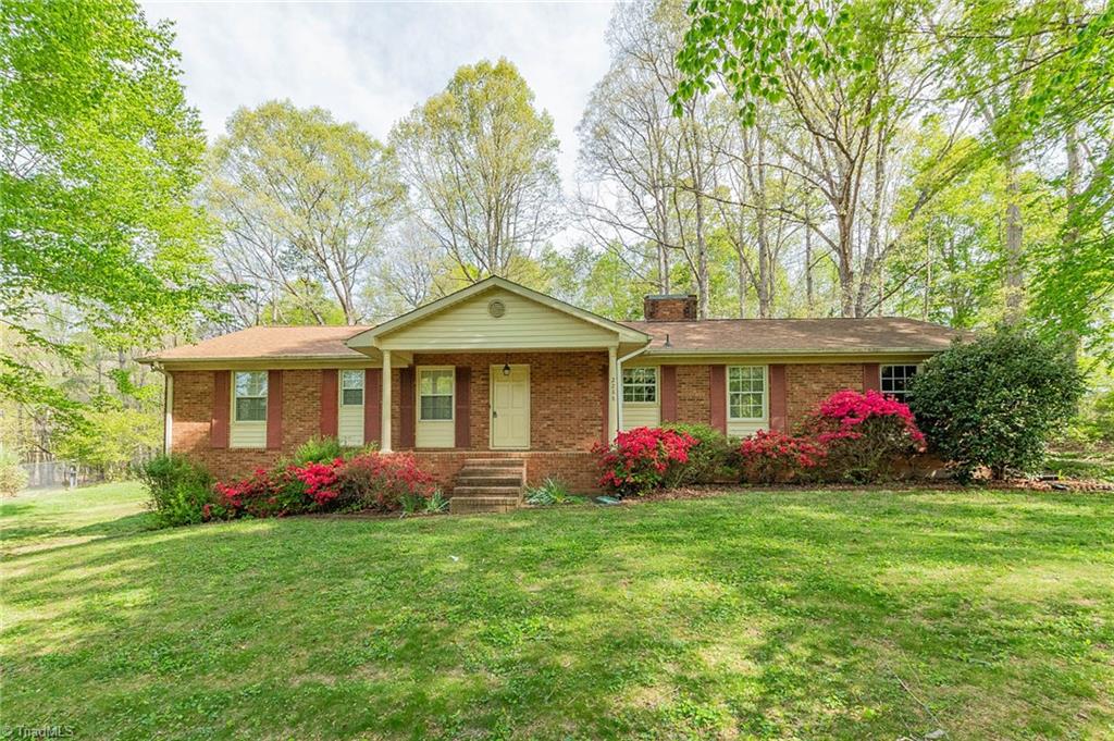 2288 Becky Hill Road Property Photo 1