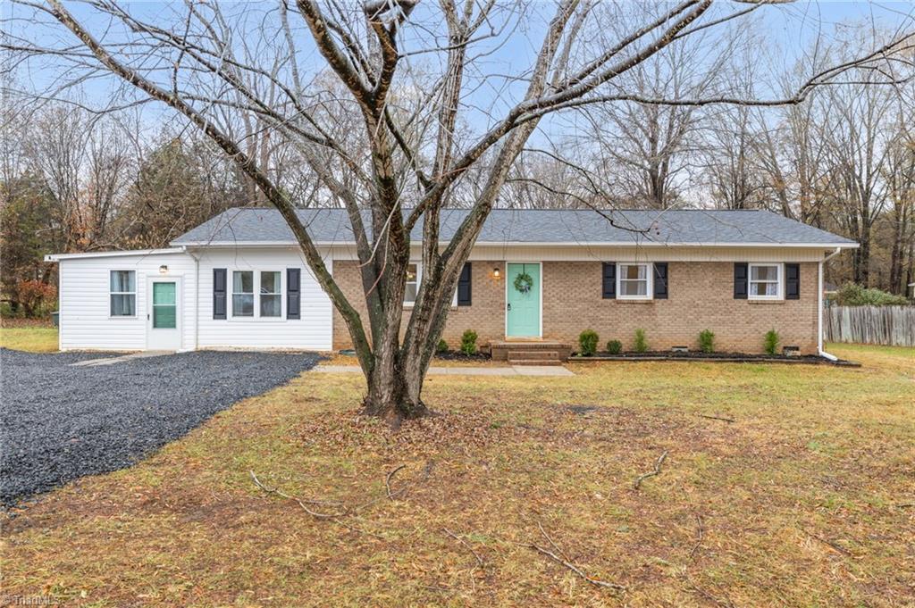 293 E Aiken Road Property Photo