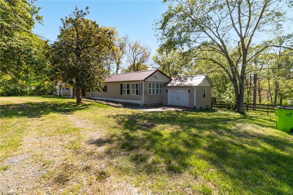 481 David Smith Road Property Photo 4