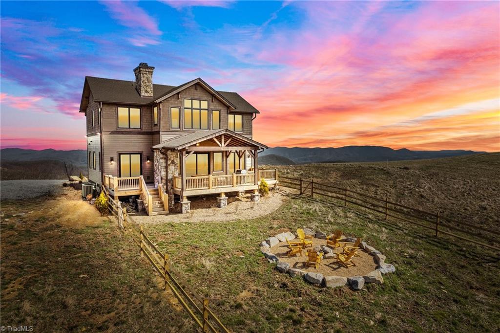 352 Great Sky Drive Property Photo 3