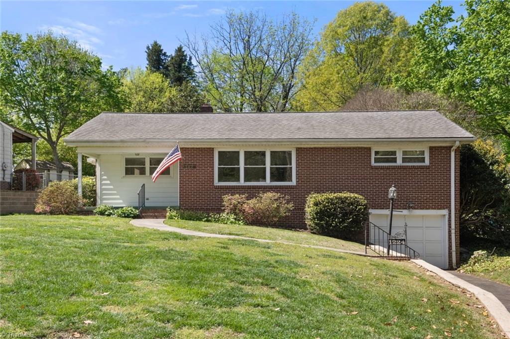 1224 Lamont Drive Property Photo 1