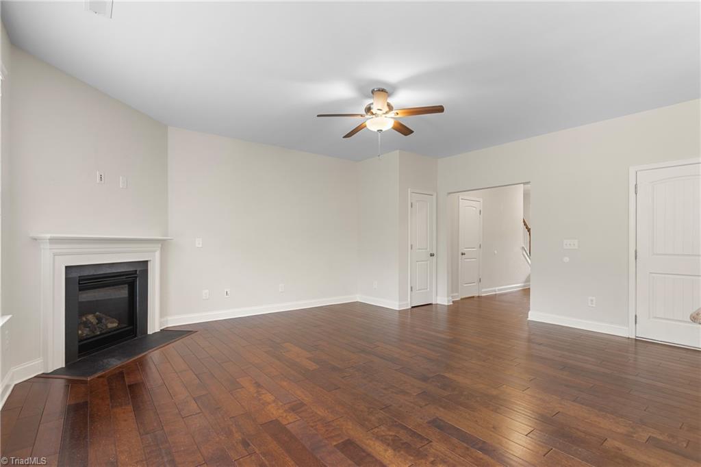 2103 Glenkirk Drive Property Photo 13