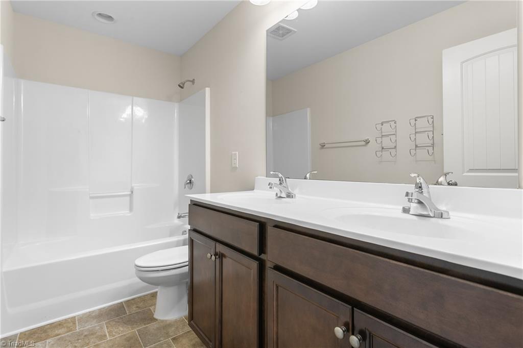 2103 Glenkirk Drive Property Photo 35
