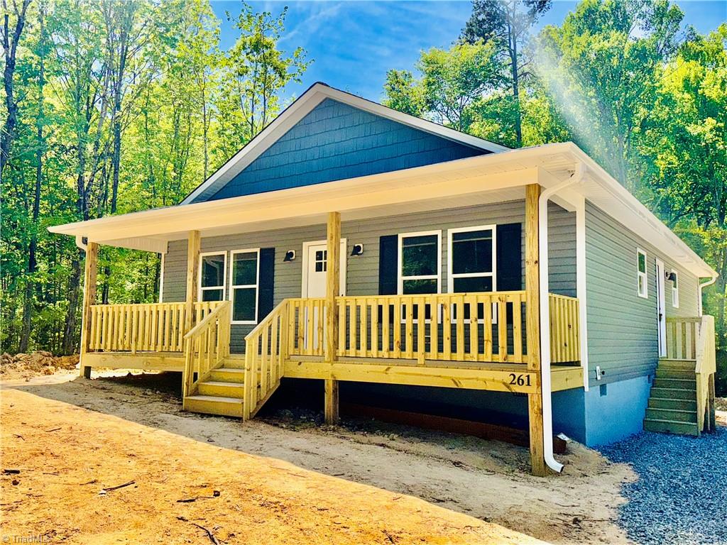 261 Riverview Lane Property Photo