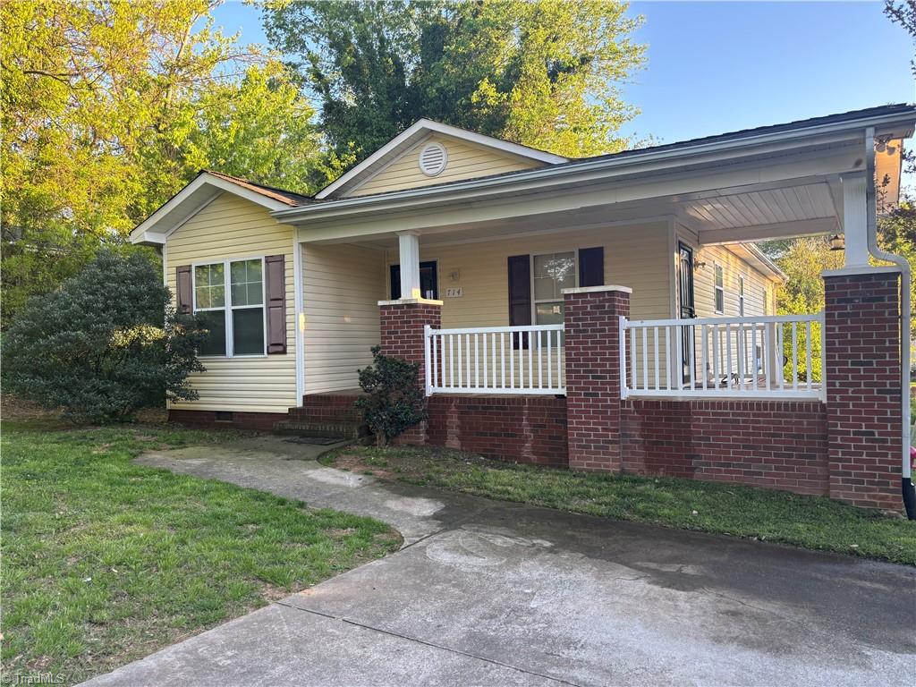 714 Alexander Street Property Photo