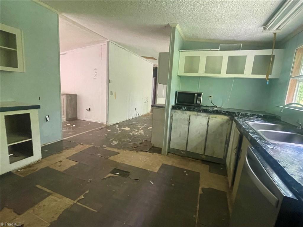 3162 Montclair Court Property Photo 6