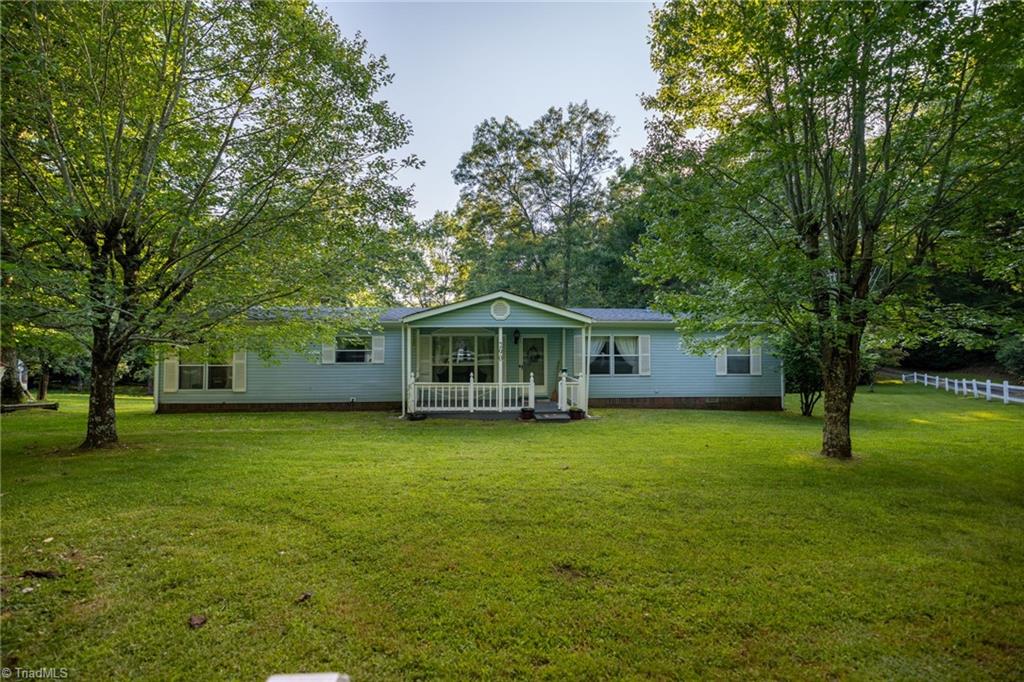 290 Stardust Lane Property Photo 1