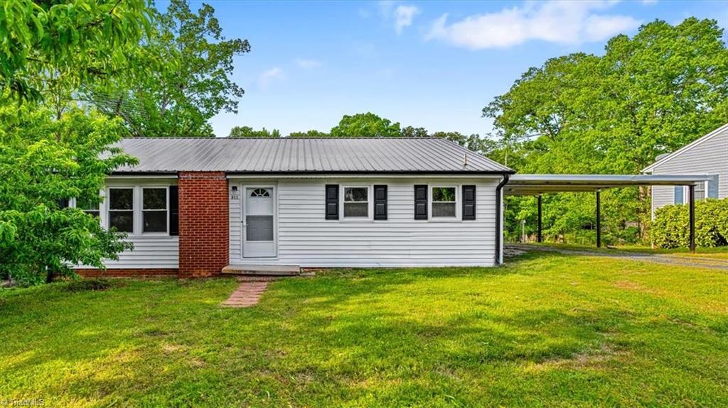 311 Sharon Avenue Property Photo