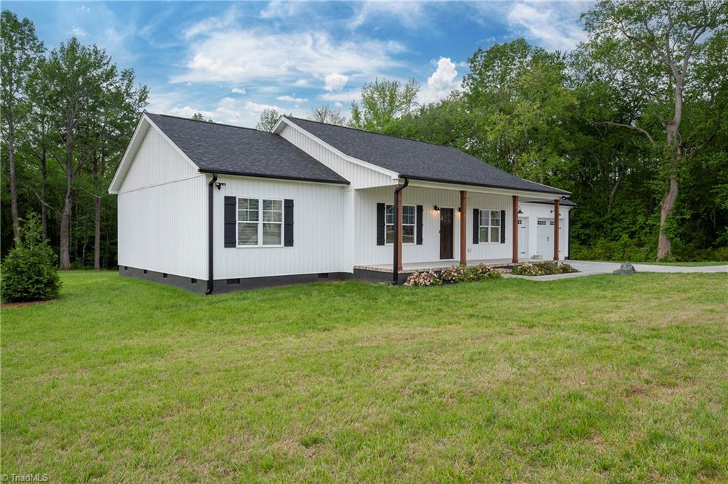 718 Deadmon Road Property Photo