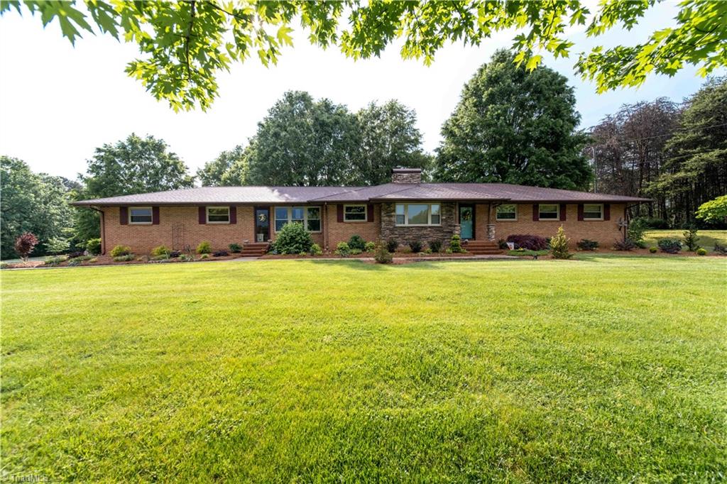 7044 Belews Creek Road Property Photo