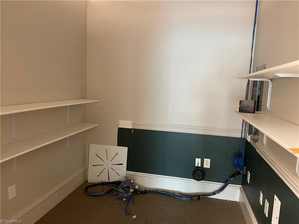 19 Se Court Square Property Photo 6