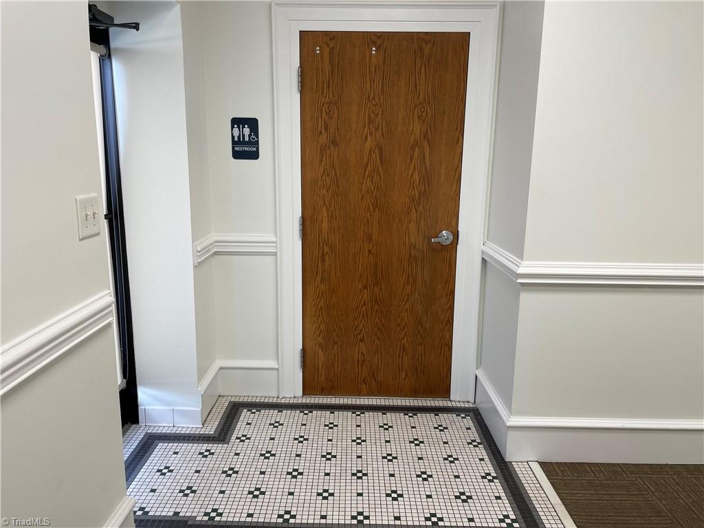 19 Se Court Square Property Photo 8