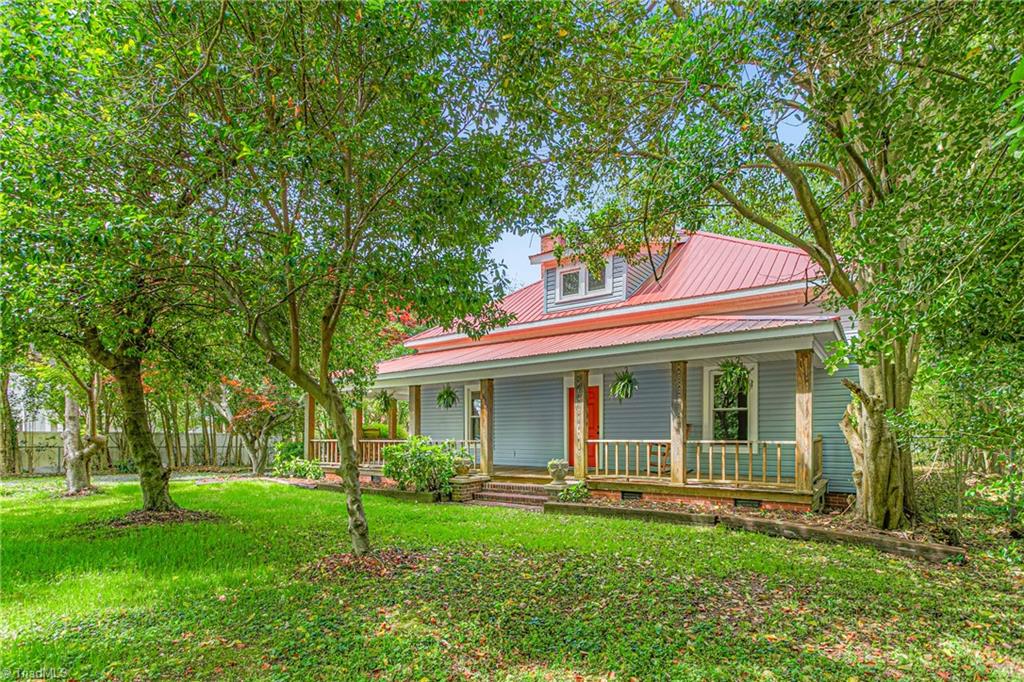 429 N Asheboro Street Property Photo 1