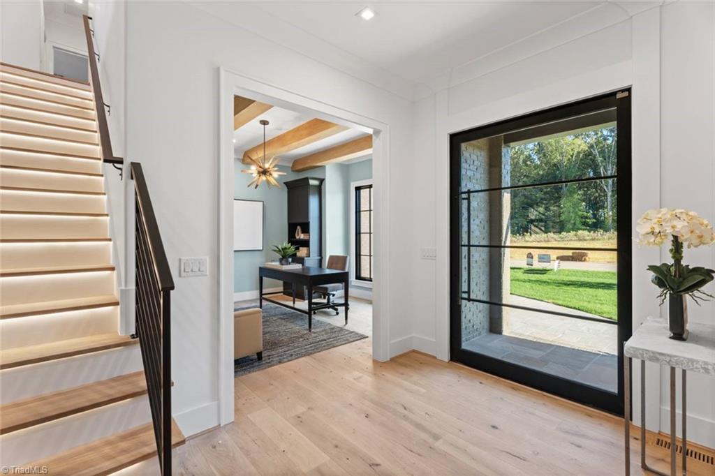 1823 Chanterelle Court Property Photo 3