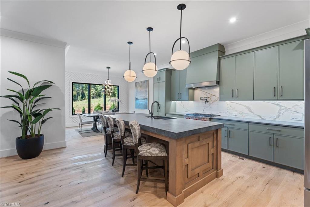 1823 Chanterelle Court Property Photo 12