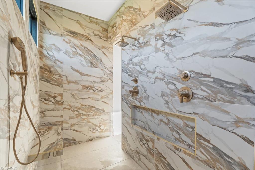 1823 Chanterelle Court Property Photo 23