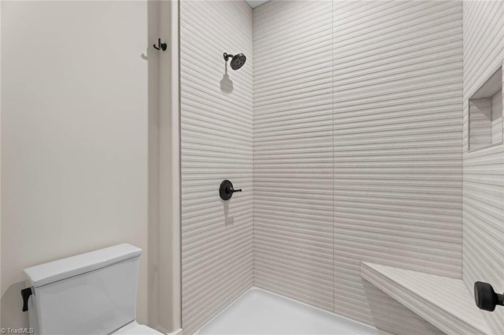 1823 Chanterelle Court Property Photo 34