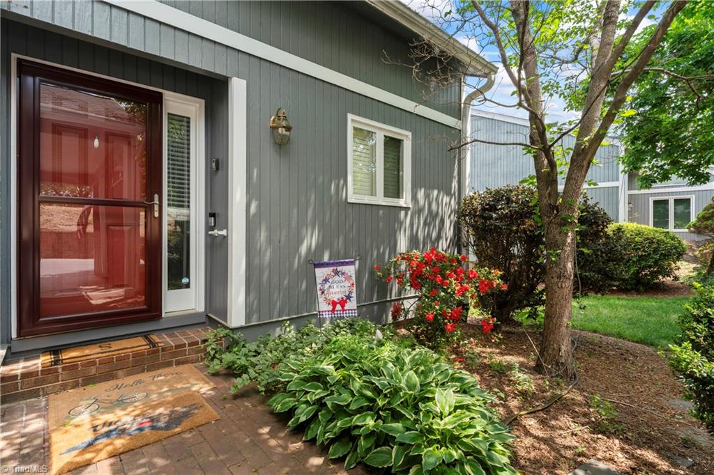 125 Pembrooke Ridge Court Property Photo 1