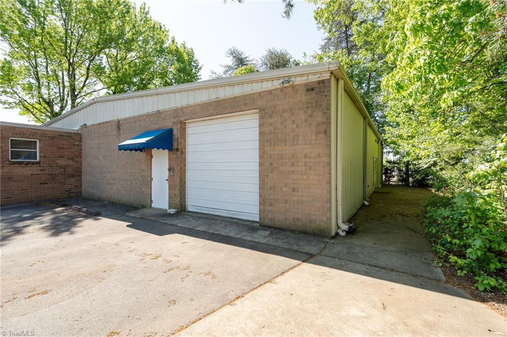 145 S Walnut Circle Property Photo 4