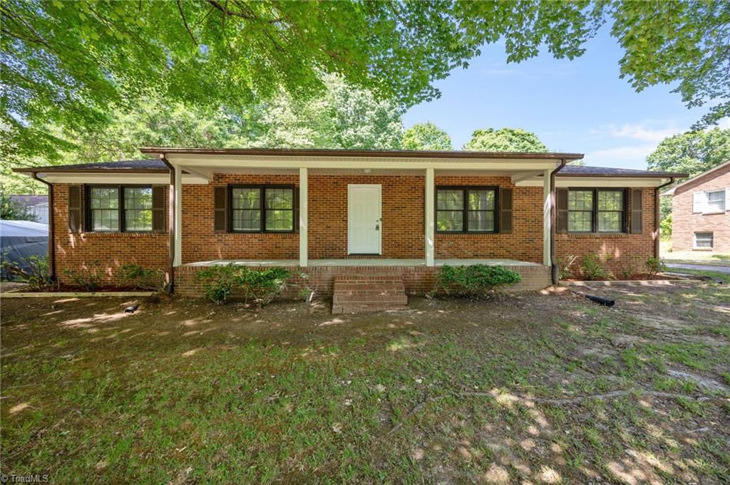 2732 Knob Hill Drive Property Photo 1