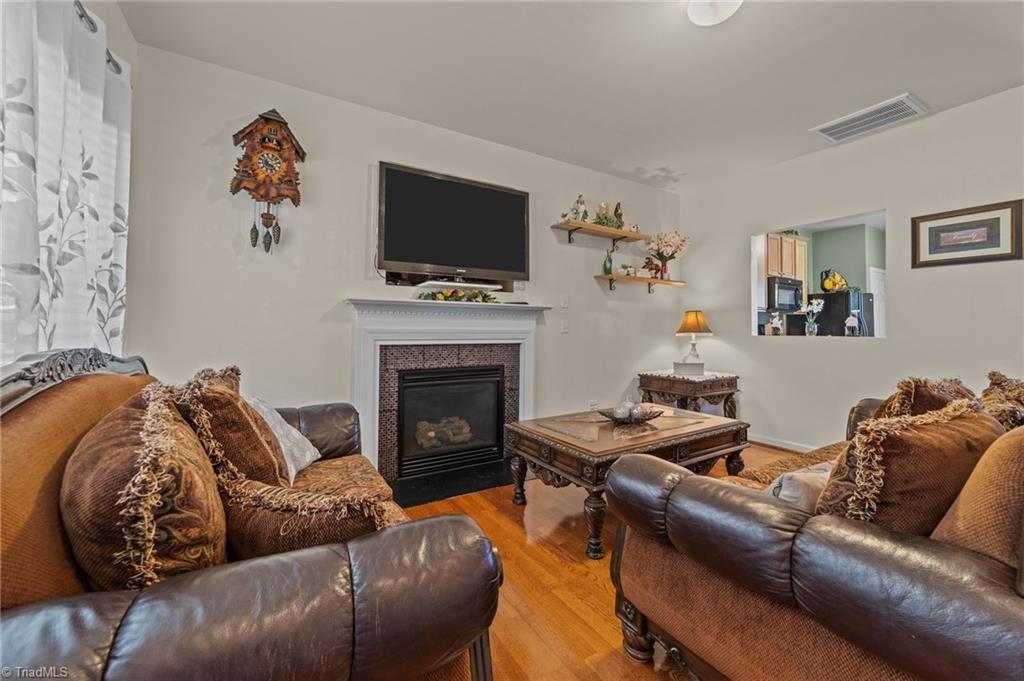 4103 Pepperbush Drive Property Photo 4