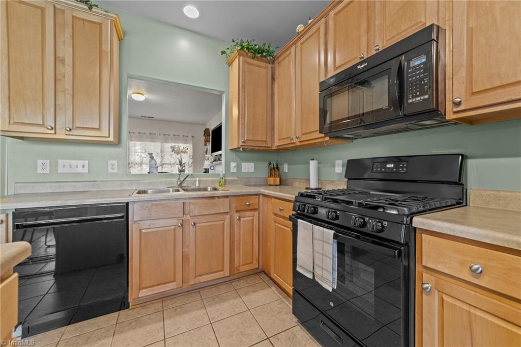4103 Pepperbush Drive Property Photo 8