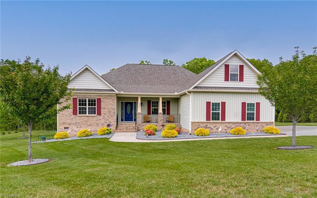 Browns Summit Real Estate Listings Main Image
