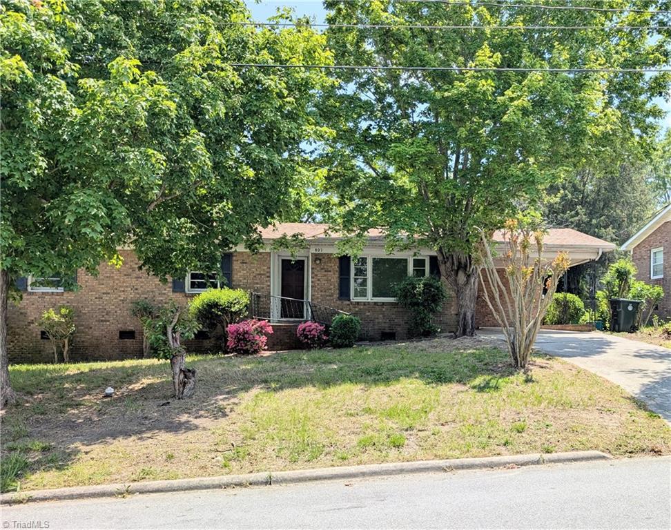 807 Mary James Avenue Property Photo 1