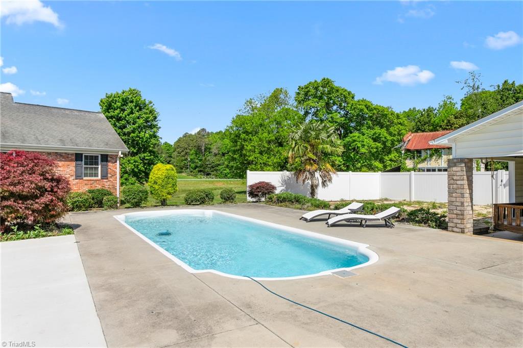 1199 Cesar Court Property Photo 6