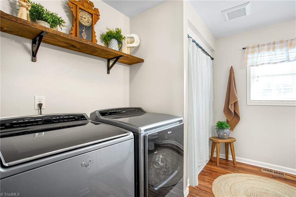 1199 Cesar Court Property Photo 28