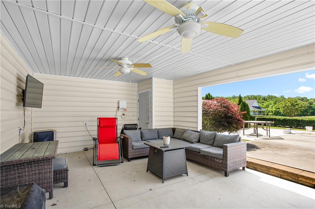 1199 Cesar Court Property Photo 42