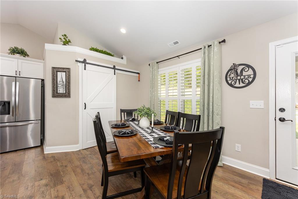 429 Winchester Drive Property Photo 7