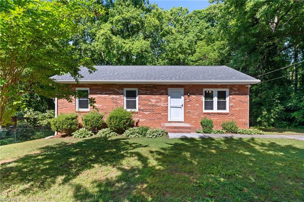 500 Heatherton Lane Property Photo 1