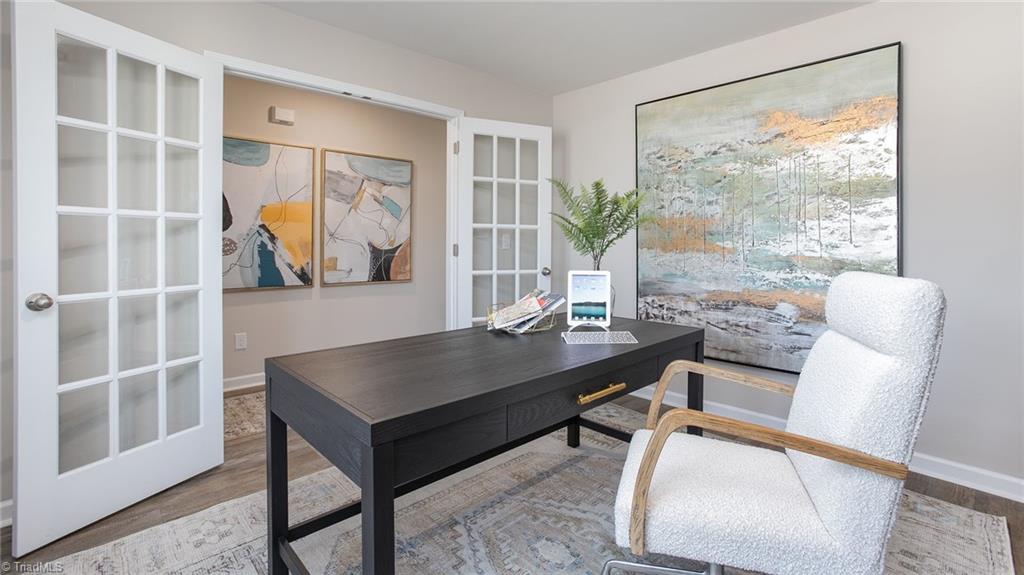 522 Lochalsh Drive Property Photo 7