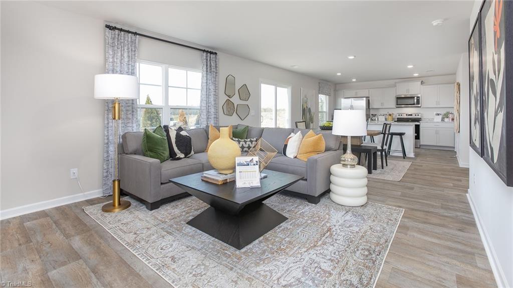 522 Lochalsh Drive Property Photo 17