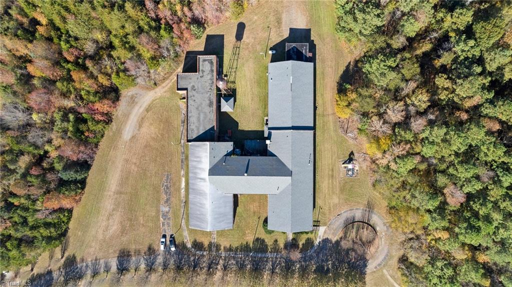 2335 Nc Highway 87 Property Photo 2