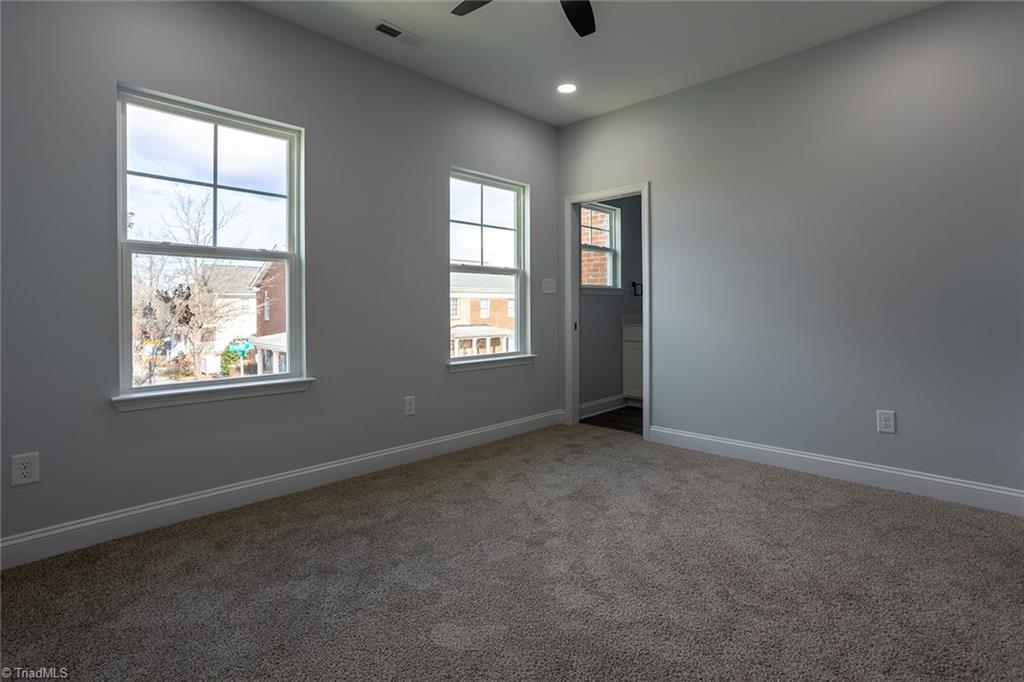 1900 Everitt Street Property Photo 17