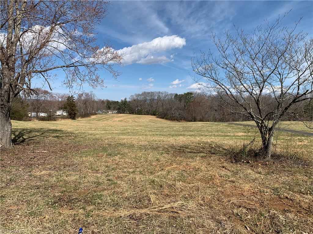 320 W King Street Property Photo 2