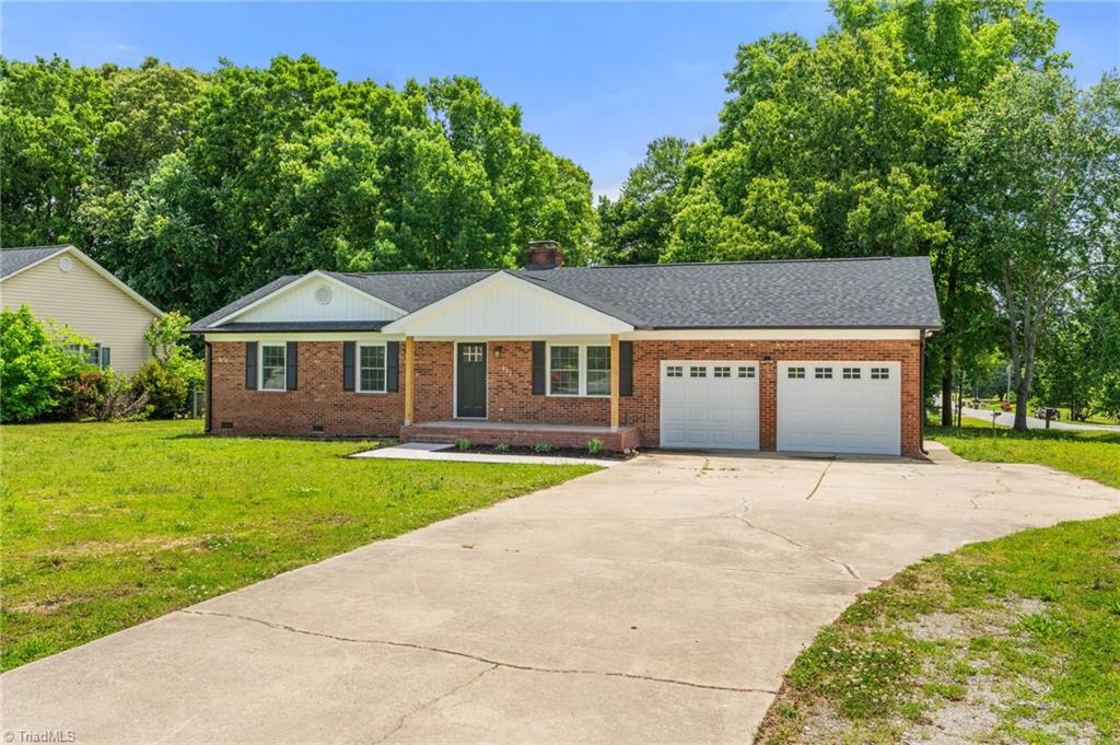 202 Aldridge Lane Property Photo 1