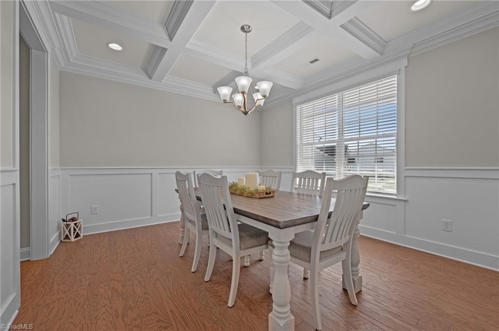 2096 Dowell Court Property Photo 6