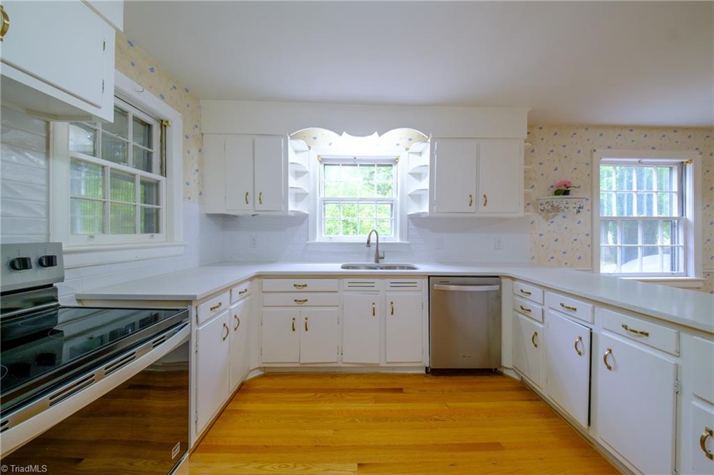 341 Somers Loop Property Photo 37