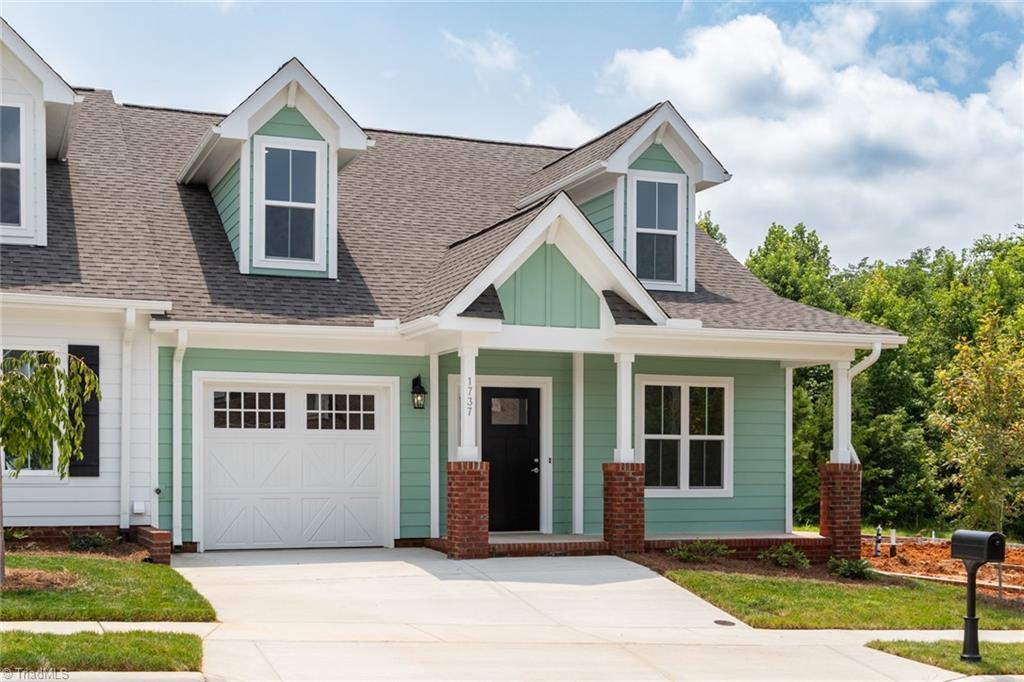 1737 Old Fields Boulevard Property Photo 1