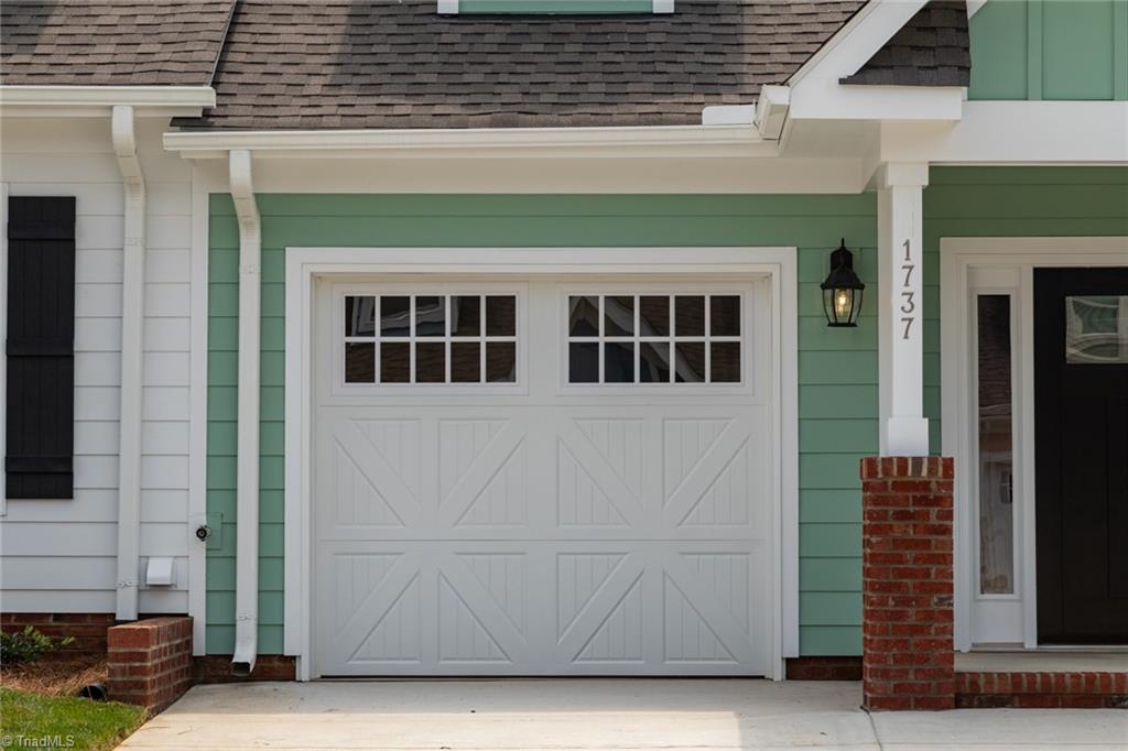 1737 Old Fields Boulevard Property Photo 4