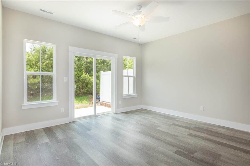 1737 Old Fields Boulevard Property Photo 13