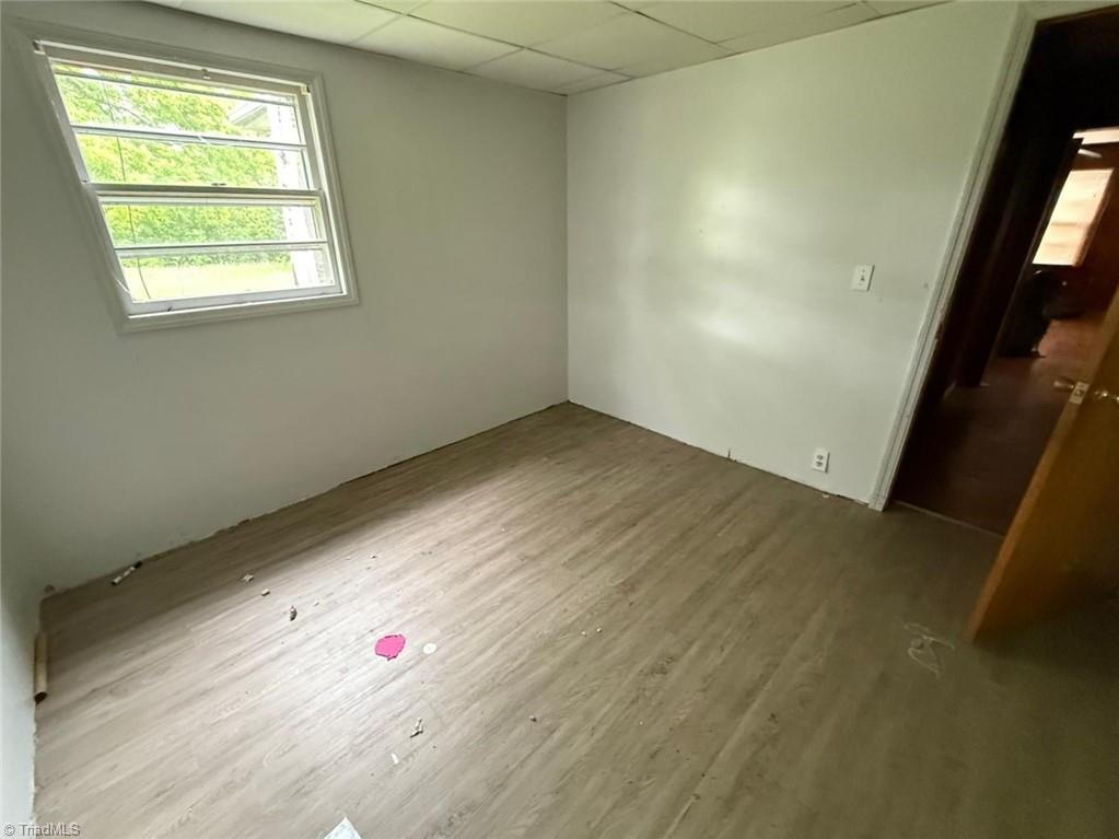 2912 W English Road Property Photo 15